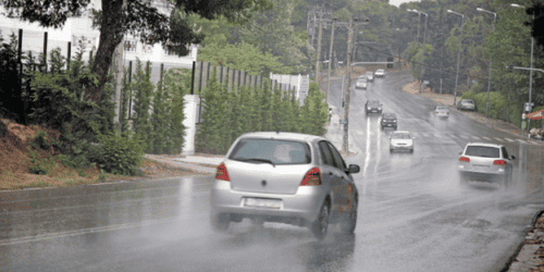 Motor vehicle accidents in wet weather